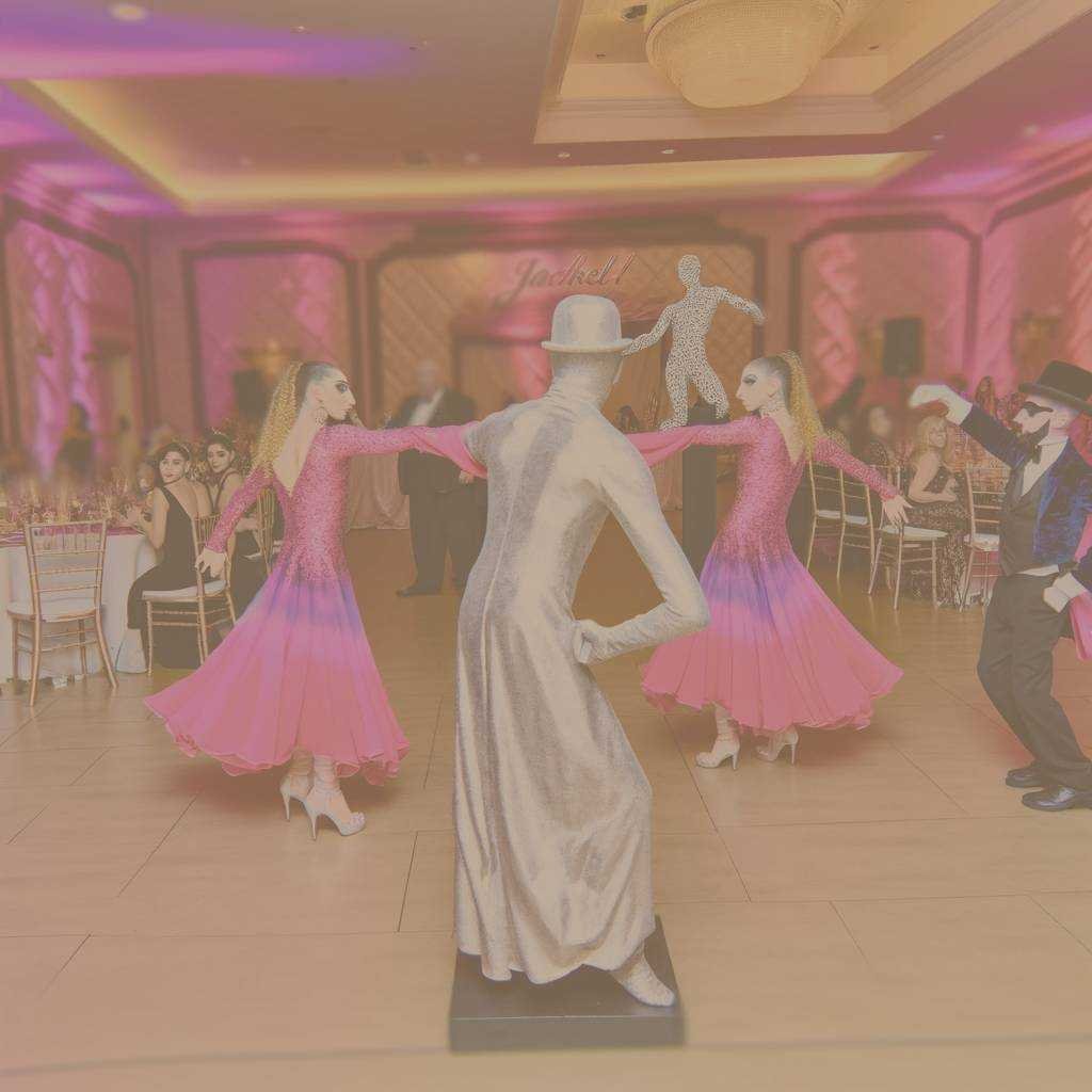 Танцовщицы и живые статуи на Бат мицву